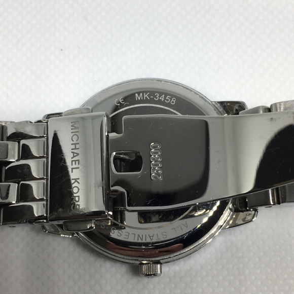 *HP* AUTH Michael Kors Nini Pavé Silver-Tone Watch, 36mm - Picture 9 of 13